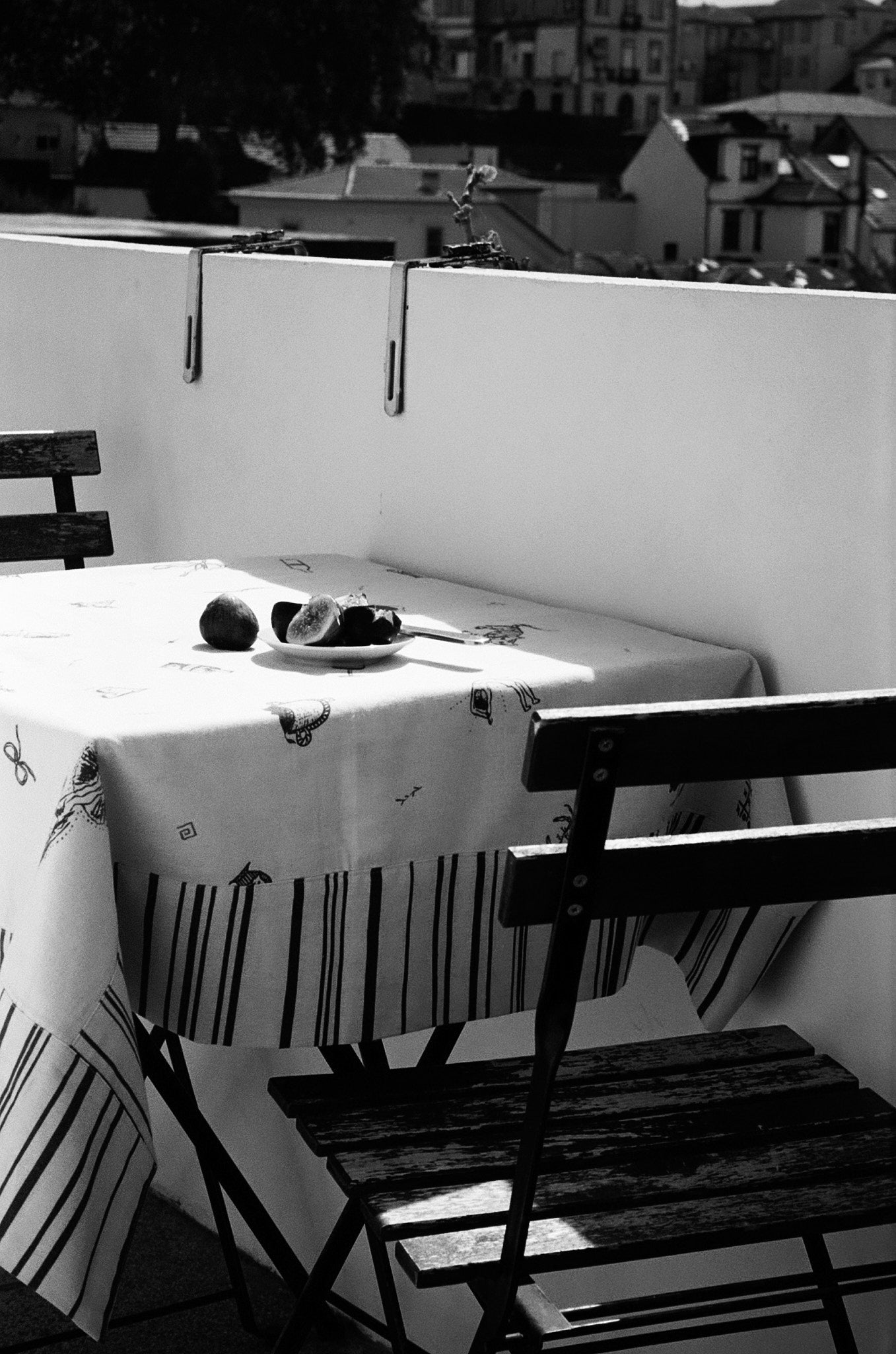 Olive's House x B.G Studio Linen Tablecloth, shot in Portugal.